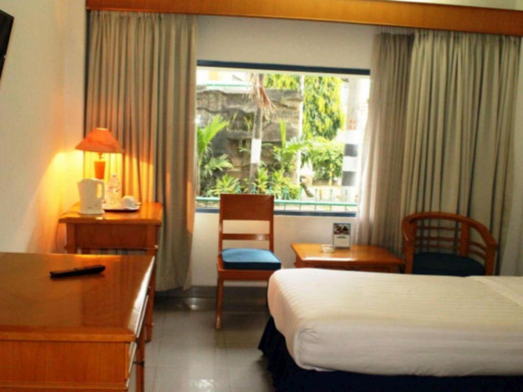 Hotel Marcopolo Bandar Lampung Exterior foto