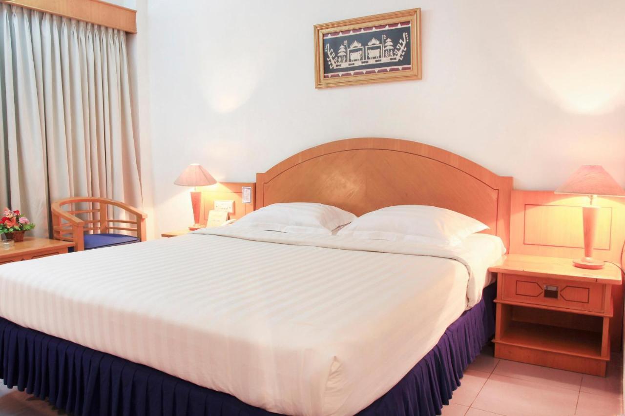 Hotel Marcopolo Bandar Lampung Exterior foto