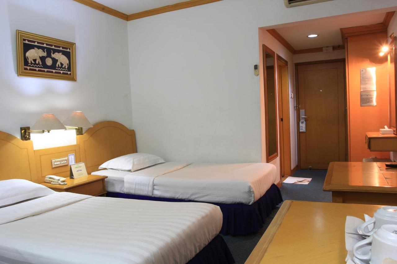 Hotel Marcopolo Bandar Lampung Exterior foto