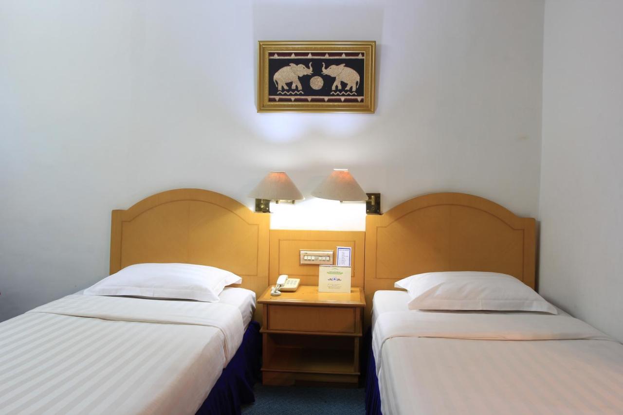 Hotel Marcopolo Bandar Lampung Exterior foto
